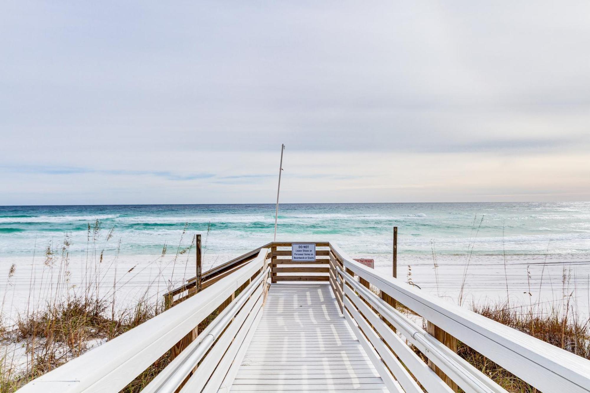 Pensacola Beach Condo With Patio And Access To Beach! Bagian luar foto